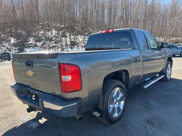 2011 Chevrolet Silverado 1500 view 5