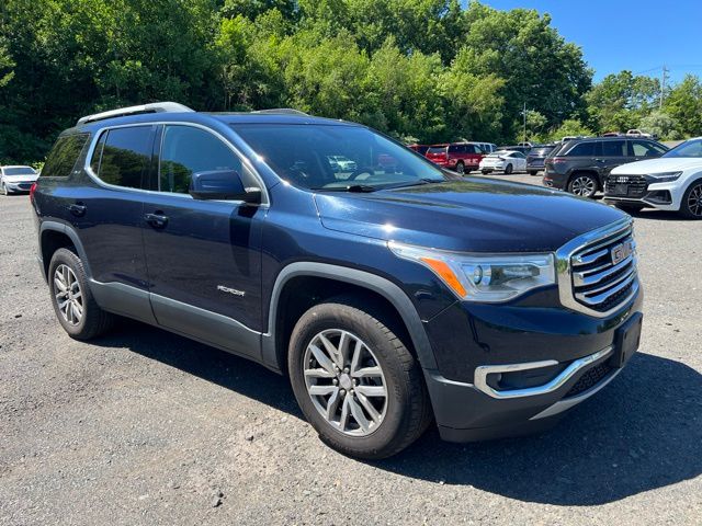 2017 GMC Acadia view 3