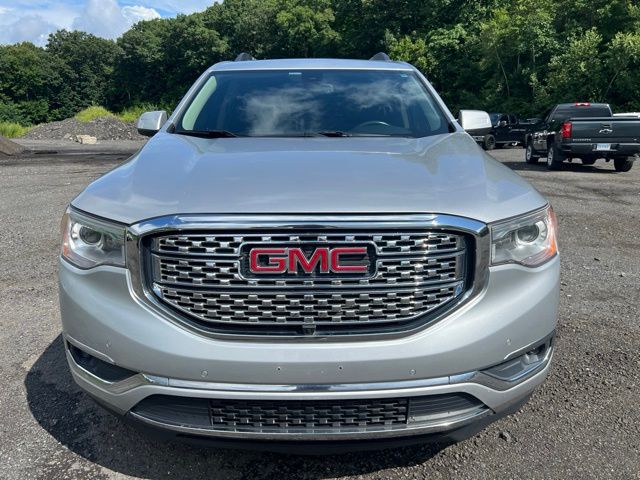 2017 GMC Acadia view 2