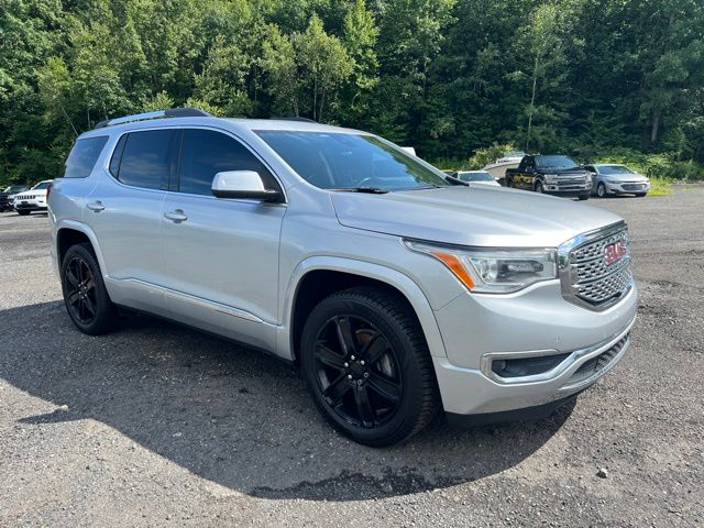 2017 GMC Acadia view 3