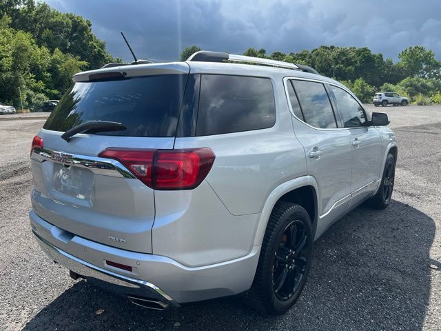 2017 GMC Acadia view 5