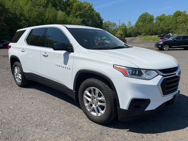 2019 Chevrolet Traverse view 3