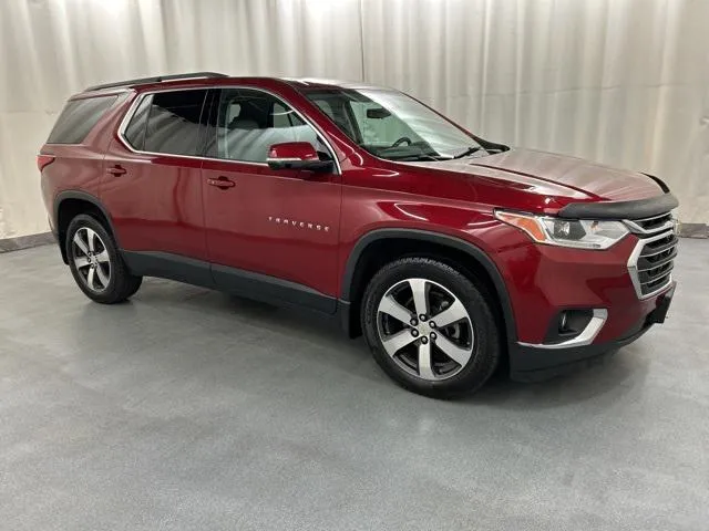 2019 Chevrolet Traverse view 2