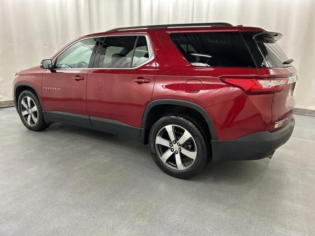 2019 Chevrolet Traverse view 3
