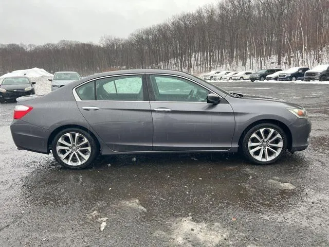 2014 Honda Accord view 4