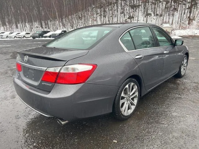 2014 Honda Accord view 5