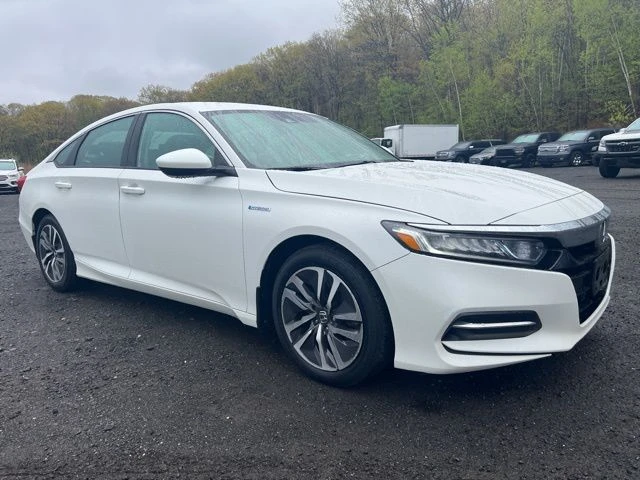 2018 Honda Accord Hybrid view 3