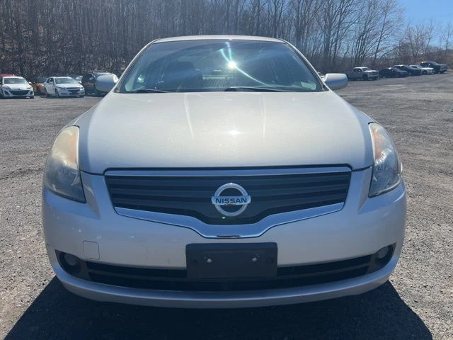 2009 Nissan Altima view 2