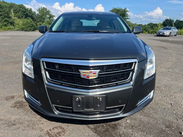 2017 Cadillac XTS view 2