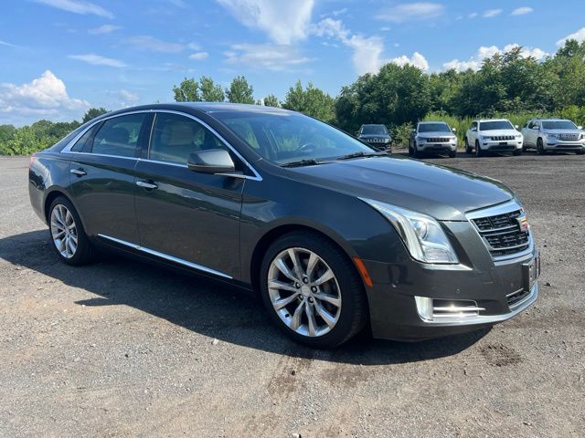 2017 Cadillac XTS view 3