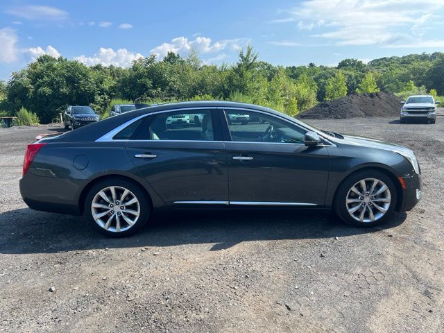 2017 Cadillac XTS view 4