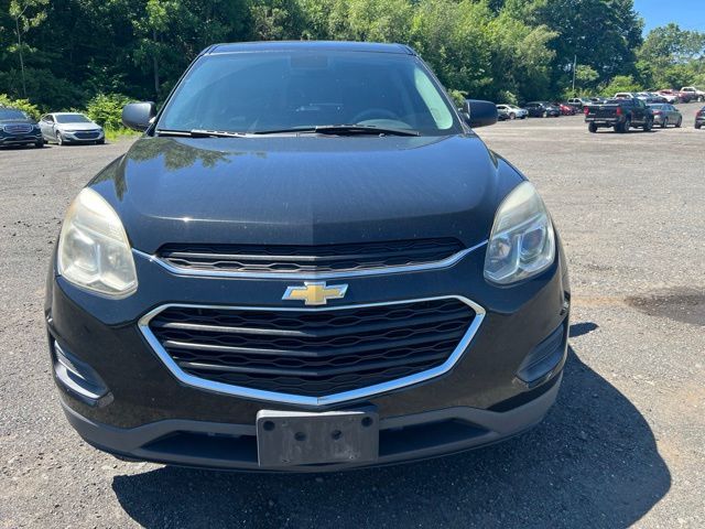 2017 Chevrolet Equinox view 2
