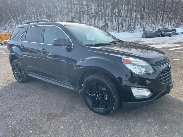 2017 Chevrolet Equinox view 3