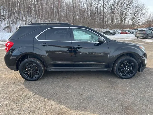 2017 Chevrolet Equinox view 4