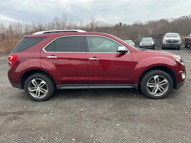 2017 Chevrolet Equinox view 4
