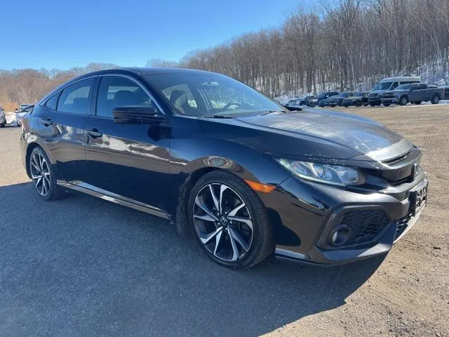 2018 Honda Civic view 4