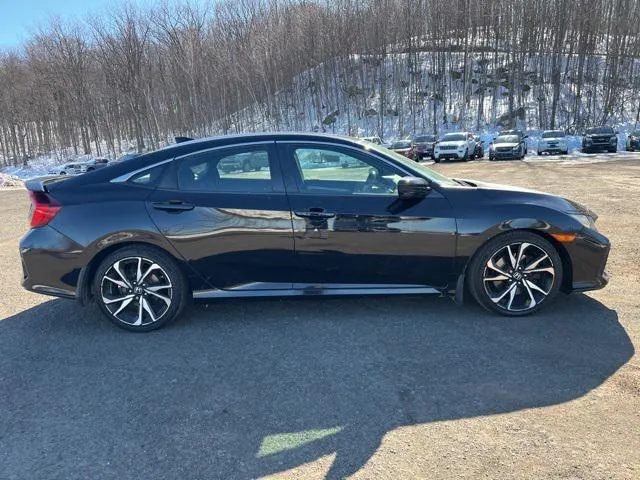 2018 Honda Civic view 5