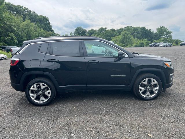 2019 Jeep Compass view 4