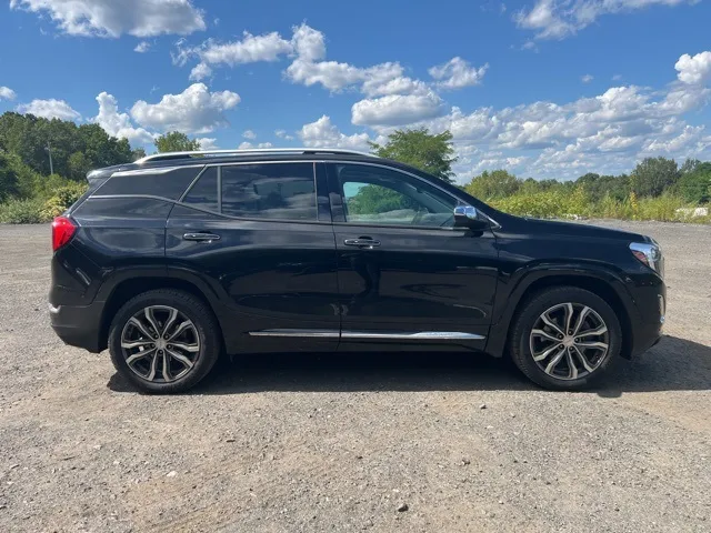 2018 GMC Terrain - Image 4