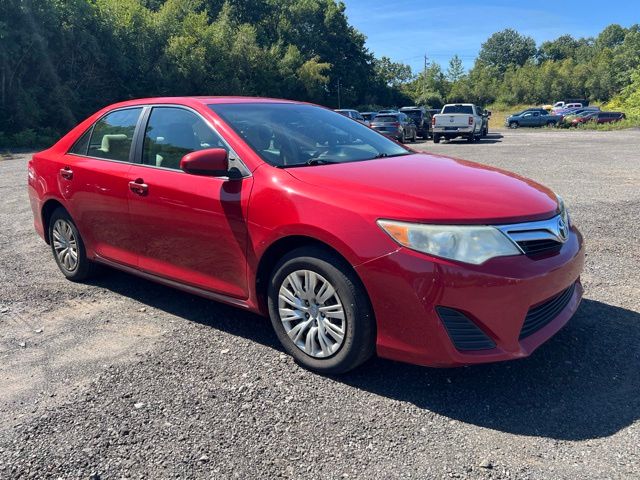 2012 Toyota Camry view 3