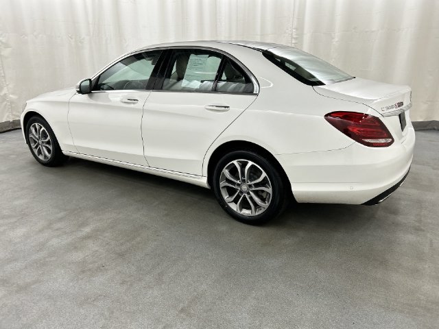 2017 Mercedes-Benz C-Class view 3