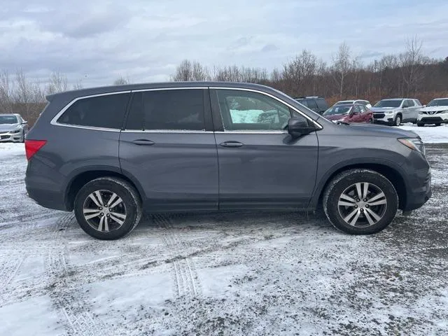 2018 Honda Pilot view 4