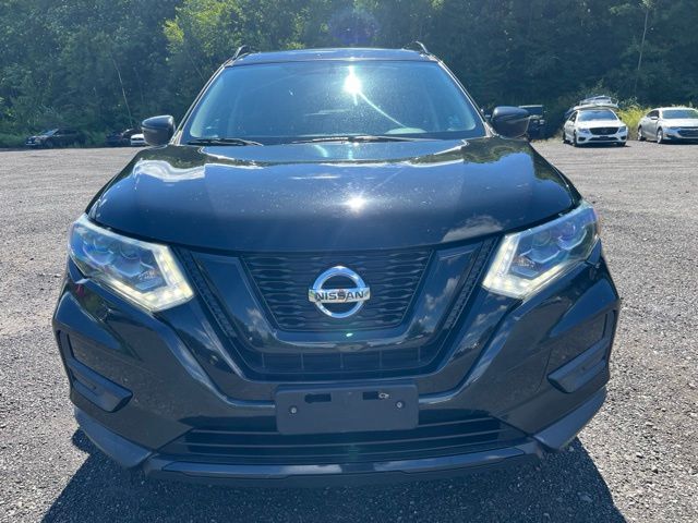 2017 Nissan Rogue view 2