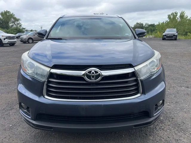 2015 Toyota Highlander 2