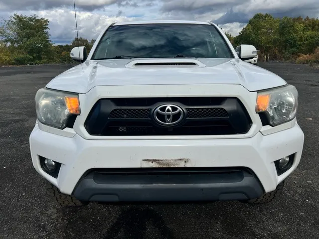 2014 Toyota Tacoma view 2
