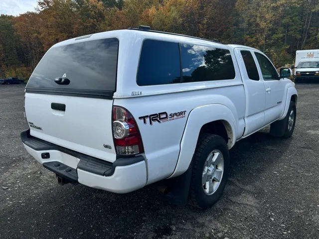 2014 Toyota Tacoma view 5