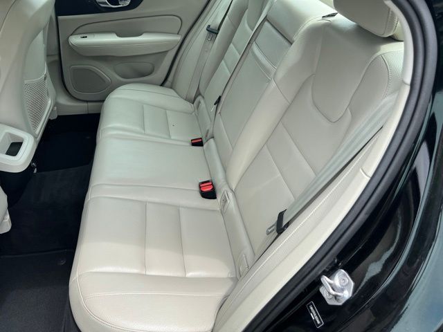 2020 Volvo S60 Momentum - Photo 11