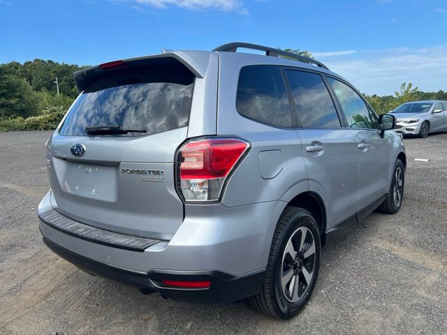 2017 Subaru Forester view 5