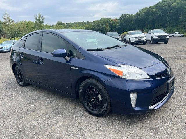 2015 Toyota Prius view 3