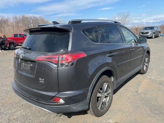 2018 Toyota RAV4 view 5