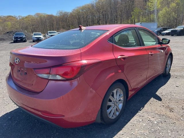 2015 Hyundai Elantra view 5