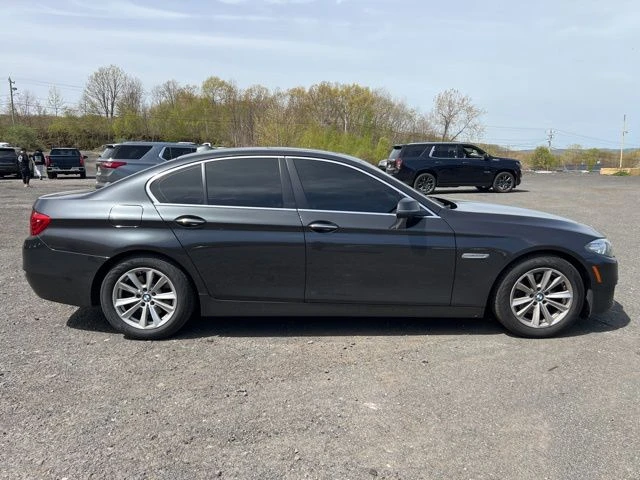 2014 BMW 5 Series view 4