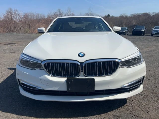 2018 BMW 5 Series view 2